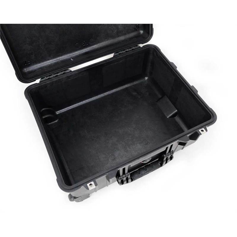 Peli 1560 Protector Case No Foam-5