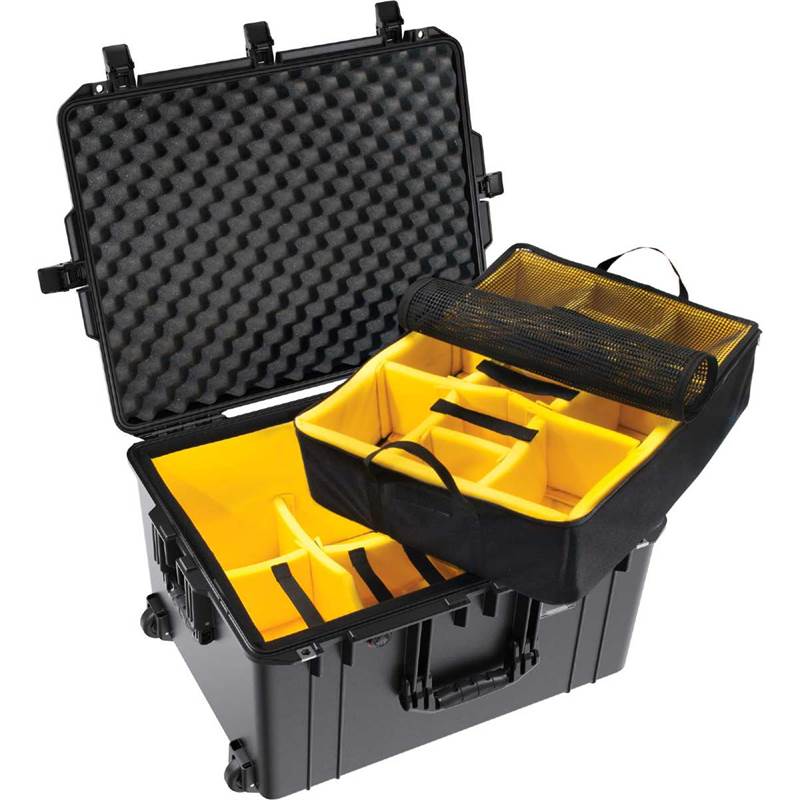 Peli 1637 AIR Case With Dividers-4