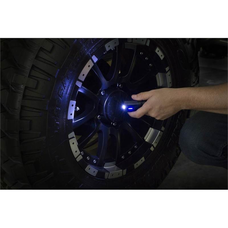 Scosche GoBat 2600 3-in-1 Power Bank with Emergency Flashlight-4