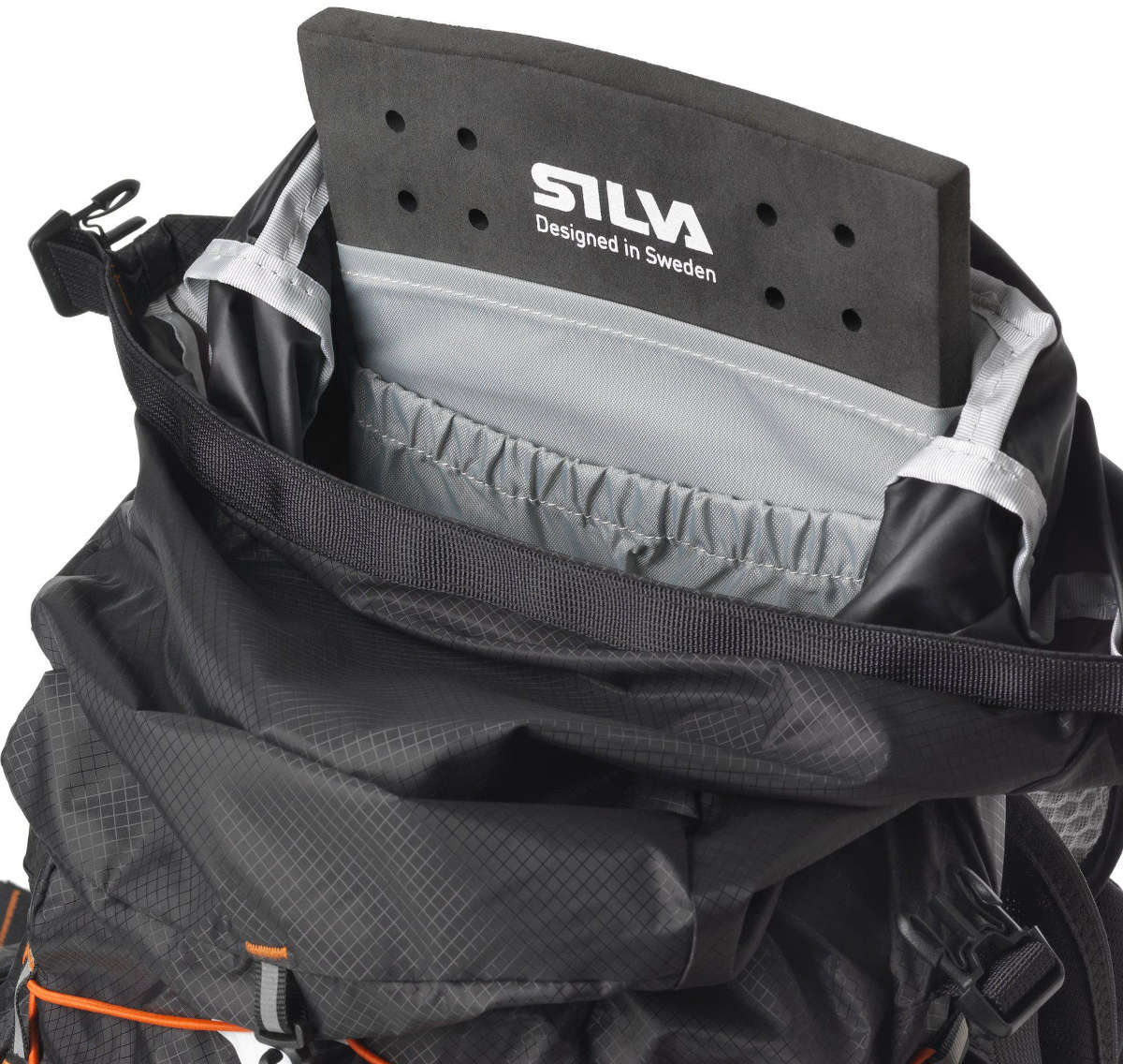 Zaino Silva Strive Mountain 23+3 M/L – Nero – Leggero Con Chiusura Roll Top