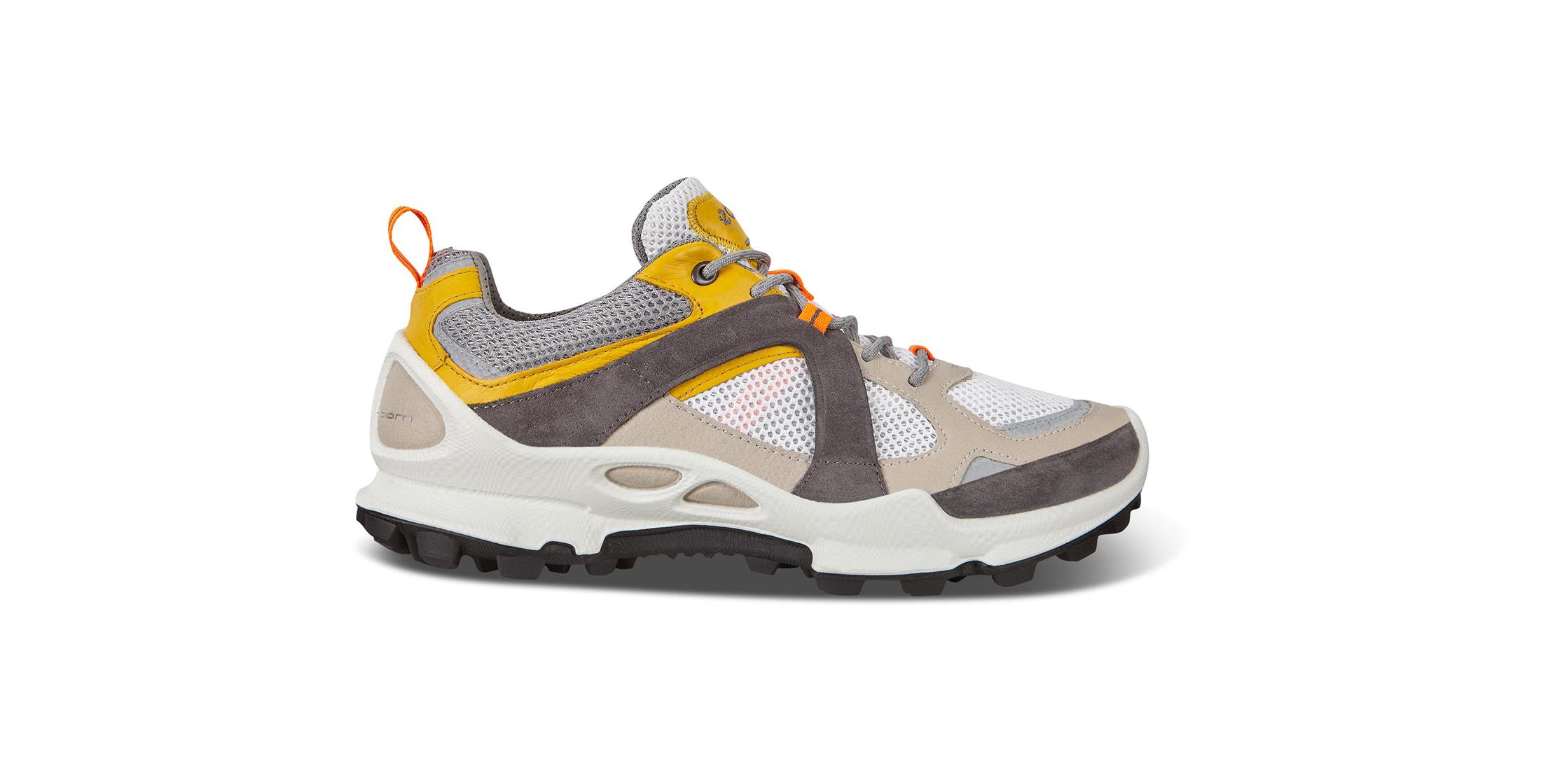 ecco trail shoes