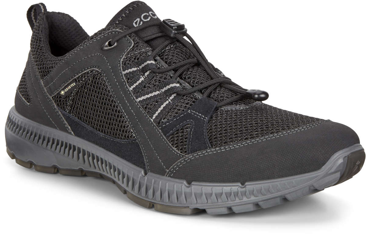 ecco waterproof shoes