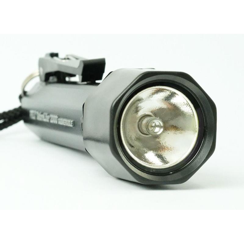 Peli Sabrelite 2000 Waterproof Torch-4