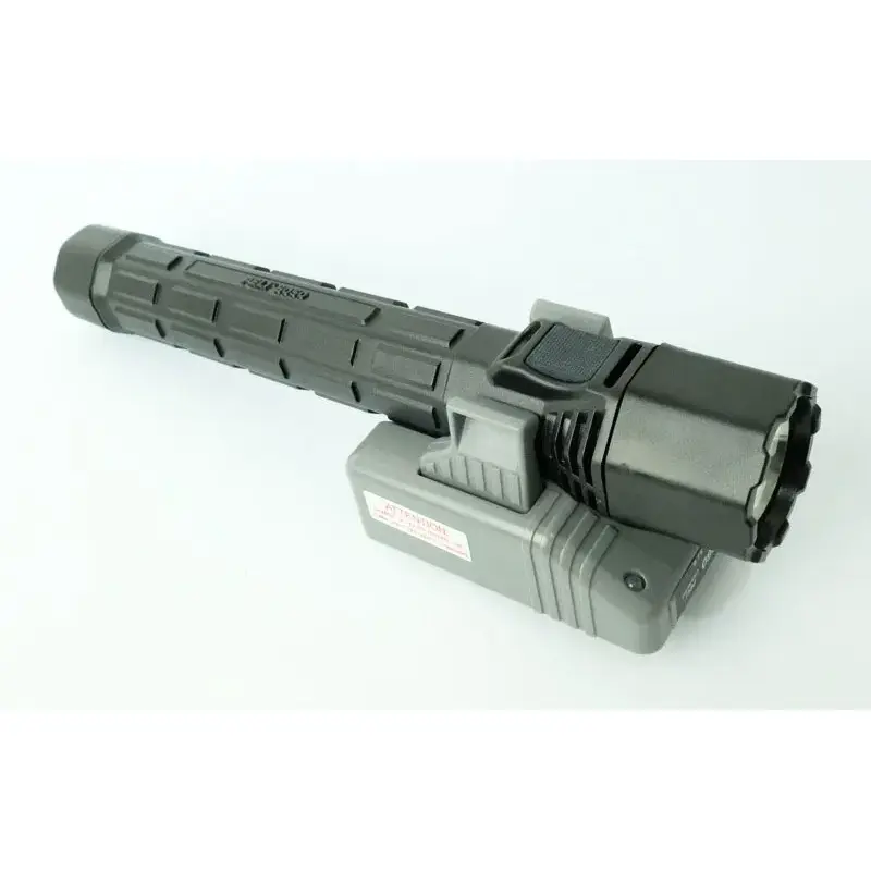 Peli 8050 M11 Rechargeable Torch-4