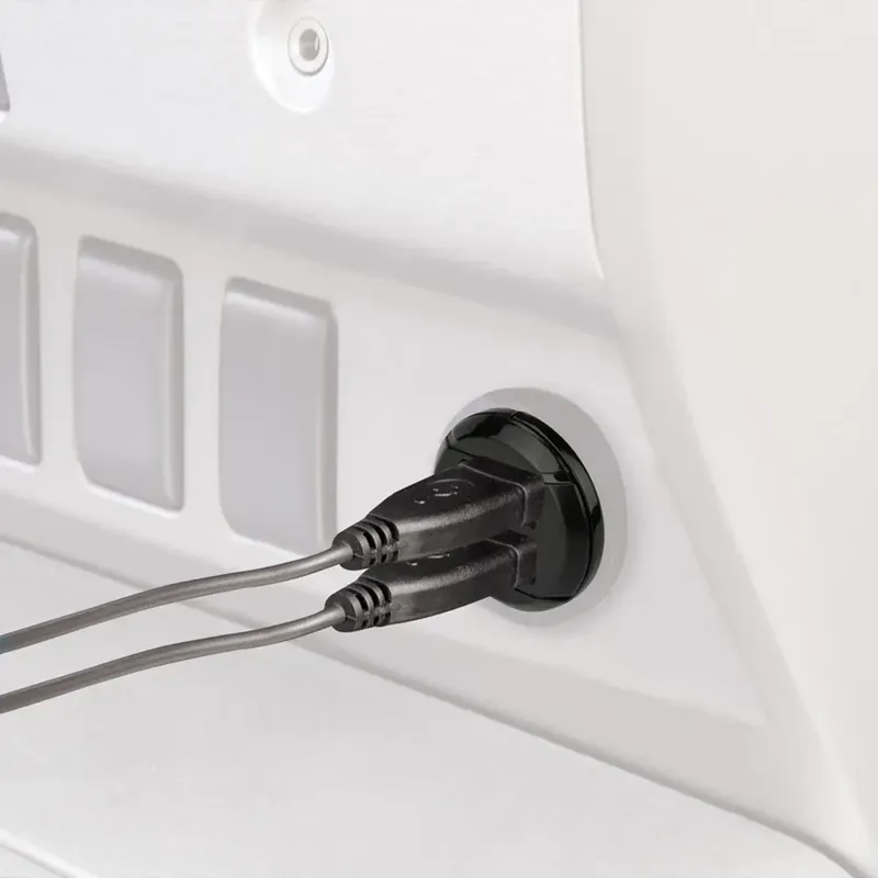 Scosche reVOLT 12W Dual USB Car Charger-5