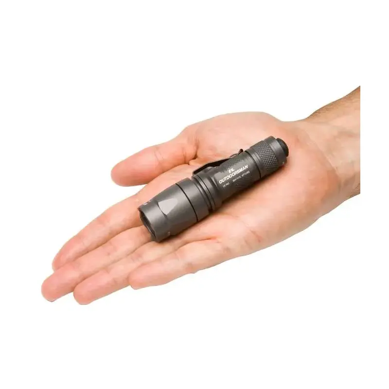 SureFire E1L Outdoorsman Dual Output LED Flashlight-3