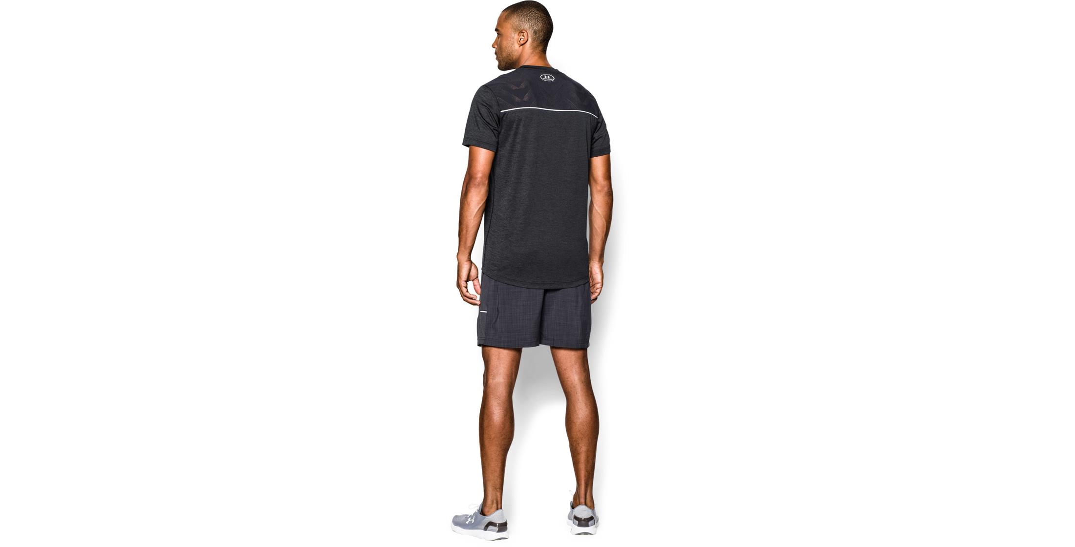 Under Armour Mens HeatGear ArmourVent Run VNeck Short Sleeve TShirt